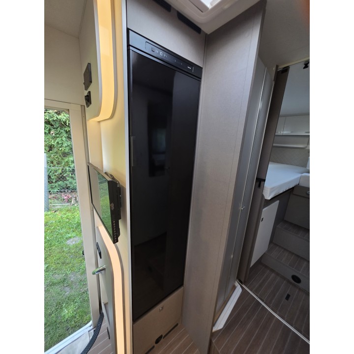 Etrusco T7400SBC 7.40m TV ant sat store + options état neuf garantie 12 mois